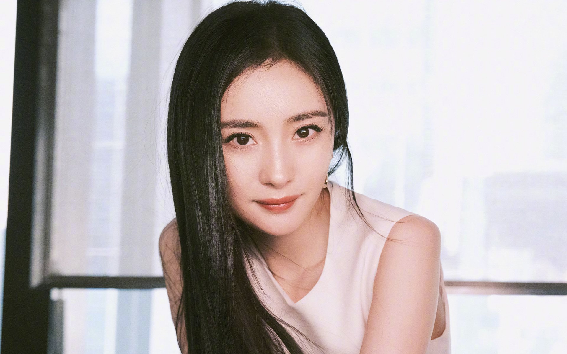 王楚钦强势反弹乒乓球团体赛，乒乓王楚钦个人简历